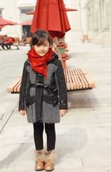 组图：5岁小萝莉走红微博 小天使萌化网友心