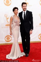 组图：《美国怪谭》男星迪伦·麦克德莫特亮相