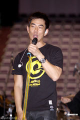 组图：任贤齐跳小薇版nobody 自夸舞技堪比杰克逊