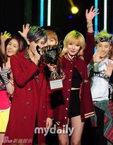 组图：Trouble Maker贴身辣舞惹火夺冠泪流满面