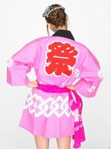 组图：佐佐木希玩变装秀 穿旗袍抱熊猫