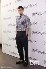 组图：李瑶媛IVY等出席某化妆品牌时尚展示会