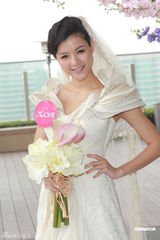 组图：陈豪陈茵媺预演婚礼 工作为先不急结婚