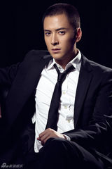 组图：韩栋型男写真尽显王爷本色