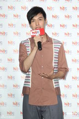 组图：严爵坦言不会追女生 自曝曾有暗恋经历