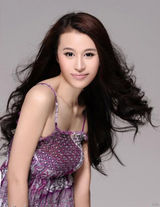 幻灯：张宁益离婚案后拍写真 靓装出镜娇俏可人