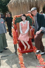 组图：郭羡妮助阵新剧宣传自曝有意再生宝宝