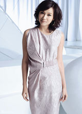 高清图集：徐静蕾优雅白领装 自言比杜拉拉更幸运