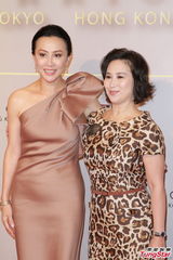 组图：刘嘉玲梁朝伟恩爱现身粉碎冷战谣言