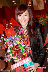 江若琳被指事业运发达 称周柏豪陈柏宇旺人气