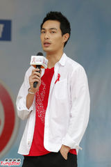 组图：杨佑宁为爱下厨 勉励郭采洁金马失意