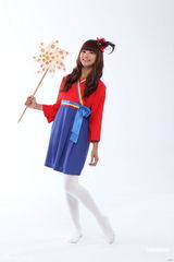 组图：台湾13岁女孩代言变辣妹 许雅涵将组新AKB48