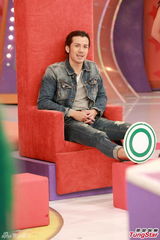 组图：《奖门人》录影 欧阳震华朱咪咪出席