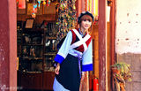 高清图：柳岩丽江演绎小城故事 红裙挽发古典韵味