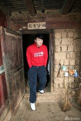 组图：黎明云南探访山区家庭 呼吁帮助弱势群体