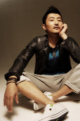 组图：涂松岩迷离光影写真 神游变化莫测