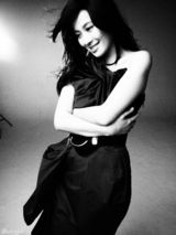 高清图集：叶璇最新黑白写真曝光 演绎复古情怀       