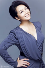 组图：江珊时尚写真散发知性气质