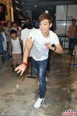 组图：辰亦儒返台会粉丝 期待重回歌手身份