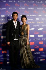组图：群星亮相BAZAAR明星慈善夜红毯星光熠熠