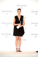 组图：谢婷婷期待柏芝再孕 不追问男友过去感情