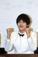 高清组图：韩团帝国之子分队首唱会 将发新曲