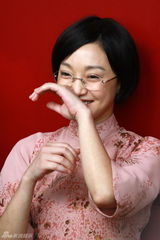 组图：《建党伟业》发布会 周迅汤唯叶璇带妆出席