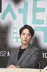 独家高清：尹恩惠撑新剧发布 郑容和李东健撞脸