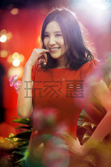 幻灯图：小宋佳最新唯美写真 随意性情恣意洒脱