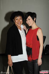 组图：胡杏儿与三视帝合作拍月历 今年放弃争视后