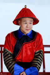 组图：《怪侠欧阳德》百变造型 小沈阳另类贺岁