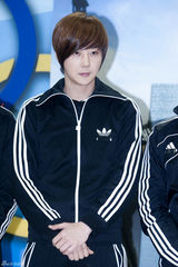 高清组图：韩团神话录制新概念节目《神话放送》