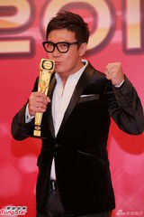 组图：钱嘉乐郑裕玲陈锦鸿等五位获杰出演员大奖