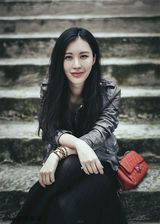 组图：田朴珺首曝清新生活照 笑容温暖眉眼妩媚