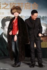 组图：《悬崖》2012年开年 小宋佳变北国佳人