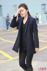 组图：方逸华跪拜邵逸夫 刘德华张学友致祭