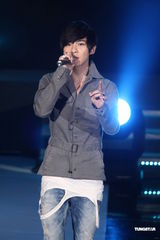 组图：韩国团体大出动 SJ-M唐禹哲high翻台北