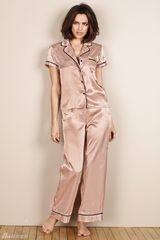 高清组图：C罗女友伊莉娜-莎伊克最新内衣写真