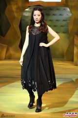 汪圆圆演绎多款时装 Jessica C同场走秀