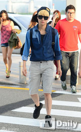 组图：BigBang成员GD与f(x)休闲装扮赴美