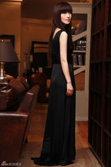 组图：歌手苏曼清新写真集曝光 尽显优雅知性美