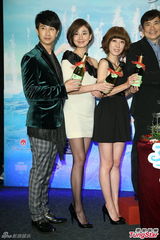 组图：唐禹哲对同性友人上下其手 对方直呼享受