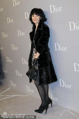 组图：张曼玉章子怡那英寒冬竞艳低调奢华