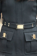 高清组图：贾青街拍LOOK黑色大衣搭配特色帽子