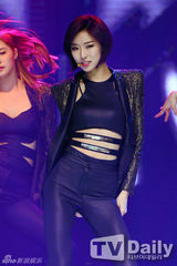 组图：Dal shabet孙丹菲WAPOP公演大跳性感热舞