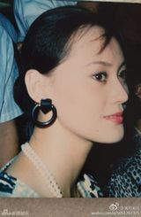 组图：演员宋佳晒旧照忆纯真年代 鼓励高考生