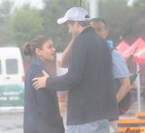 组图：艾什顿-库彻携女友北京街头秀恩爱