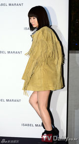 组图：林秀晶改走休闲风 高小英产后依然窈窕