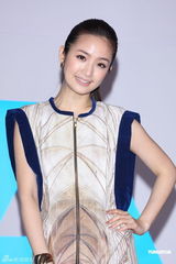 组图：林依晨回应跨年走音遭批 称状态差需修正