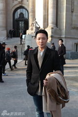 组图：李宗翰巴黎变形记 完美情人闪亮时装周